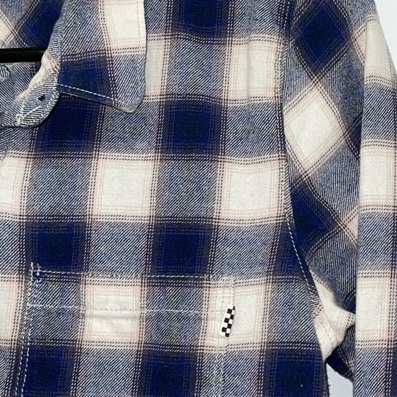 Women’s Vans Off The Wall Button Down Long Sleeve Shirt - Picture 4 of 6